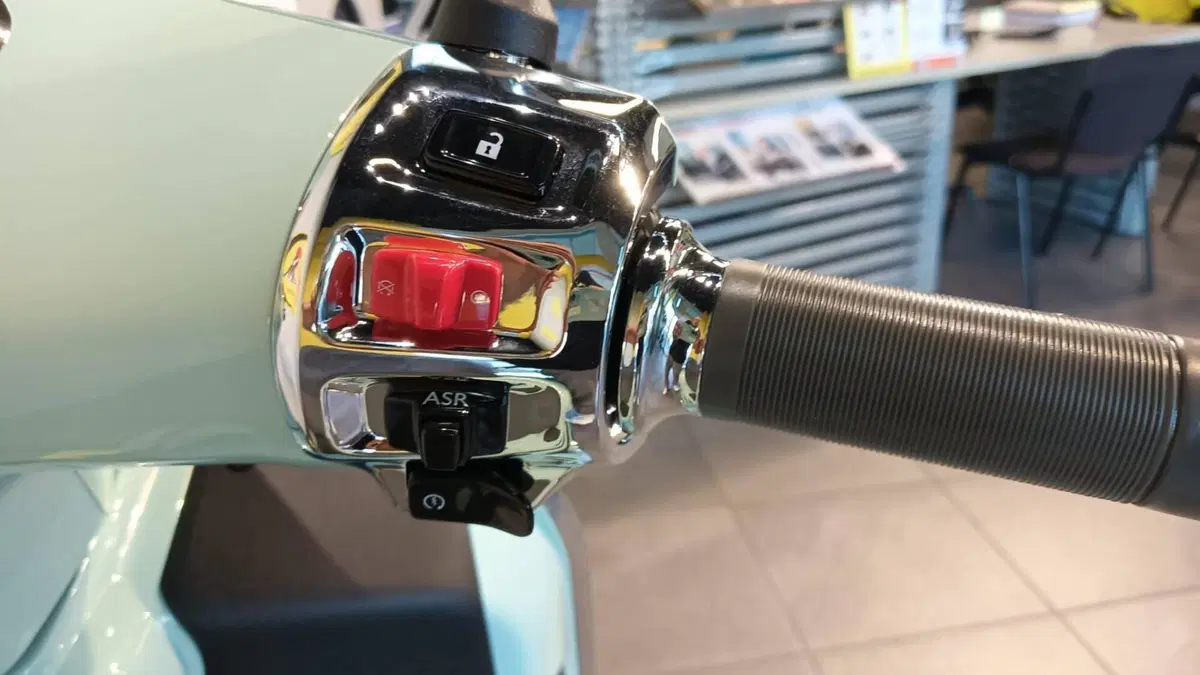Vespa GTS 310 (2025 - 26) (9)