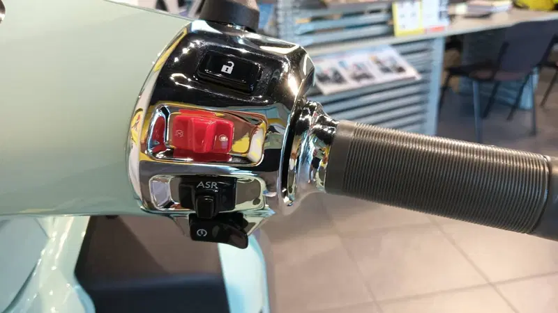 Vespa GTS 310 (2025 - 26) (9)