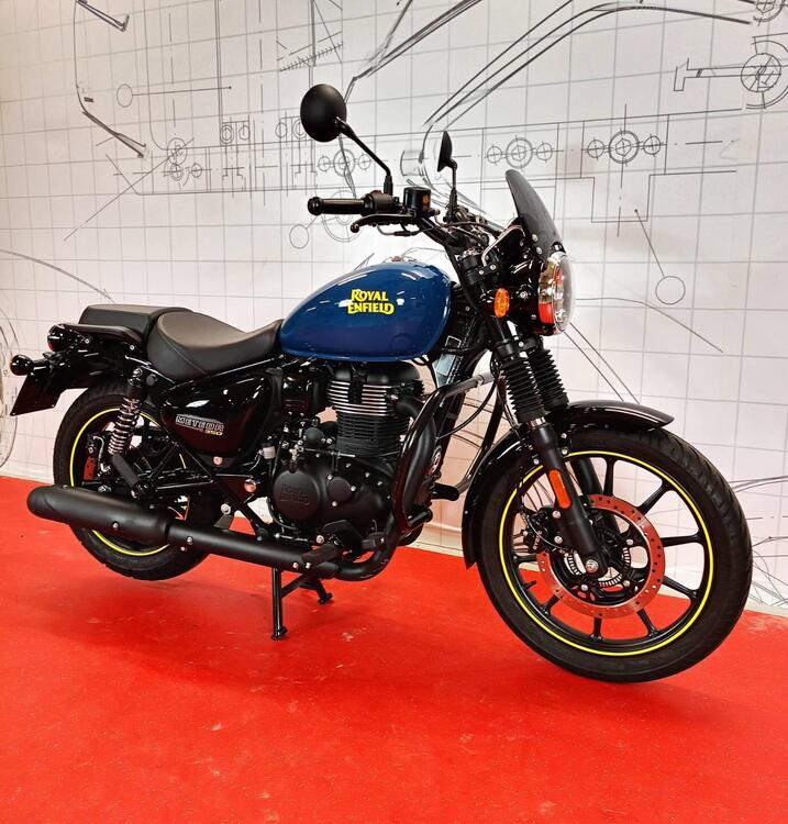 Royal Enfield Meteor 350 Fireball (2021 - 25) (3)