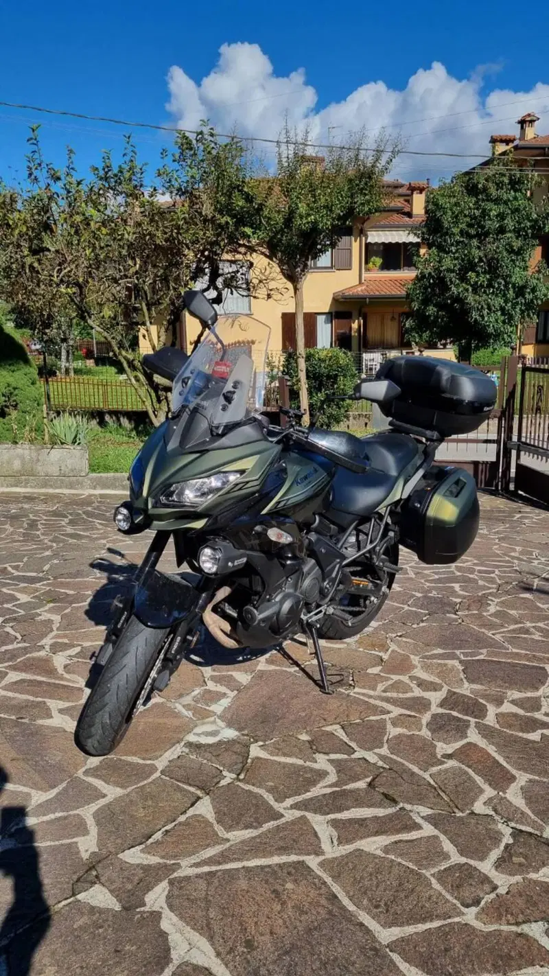 Kawasaki Versys 650 Grand Tourer (2021)