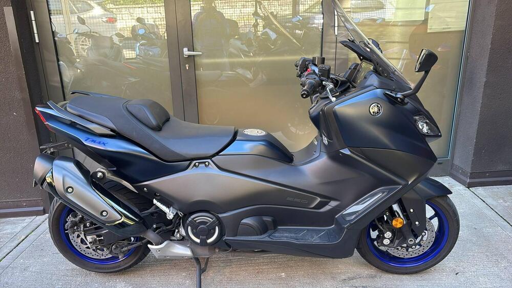 Yamaha T-Max 560 (2022 - 24)