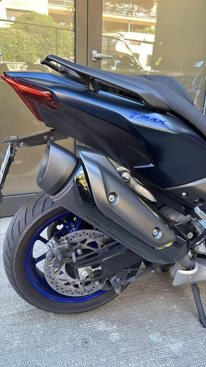 Yamaha T-Max 560 (2022 - 24) (4)