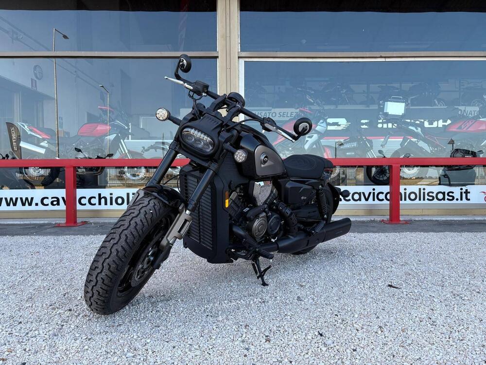 QJ Motor SRV 600 V (2025) (2)