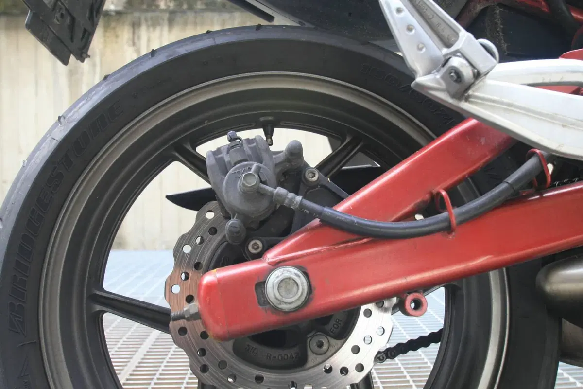 Kawasaki ER-6F (2006 - 08) (7)