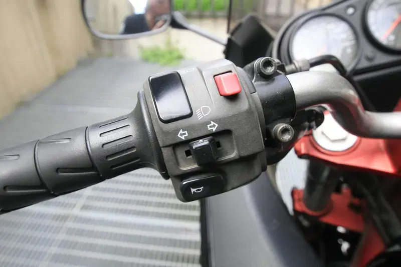 Kawasaki ER-6F (2006 - 08) (10)