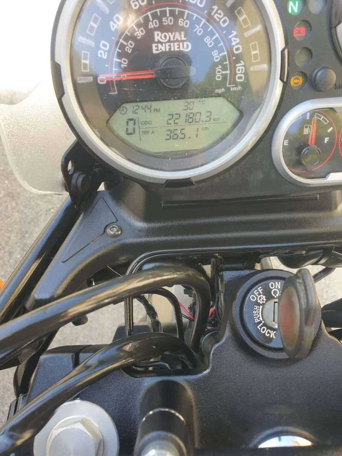 Royal Enfield Himalayan 411 (2021 - 24) (2)