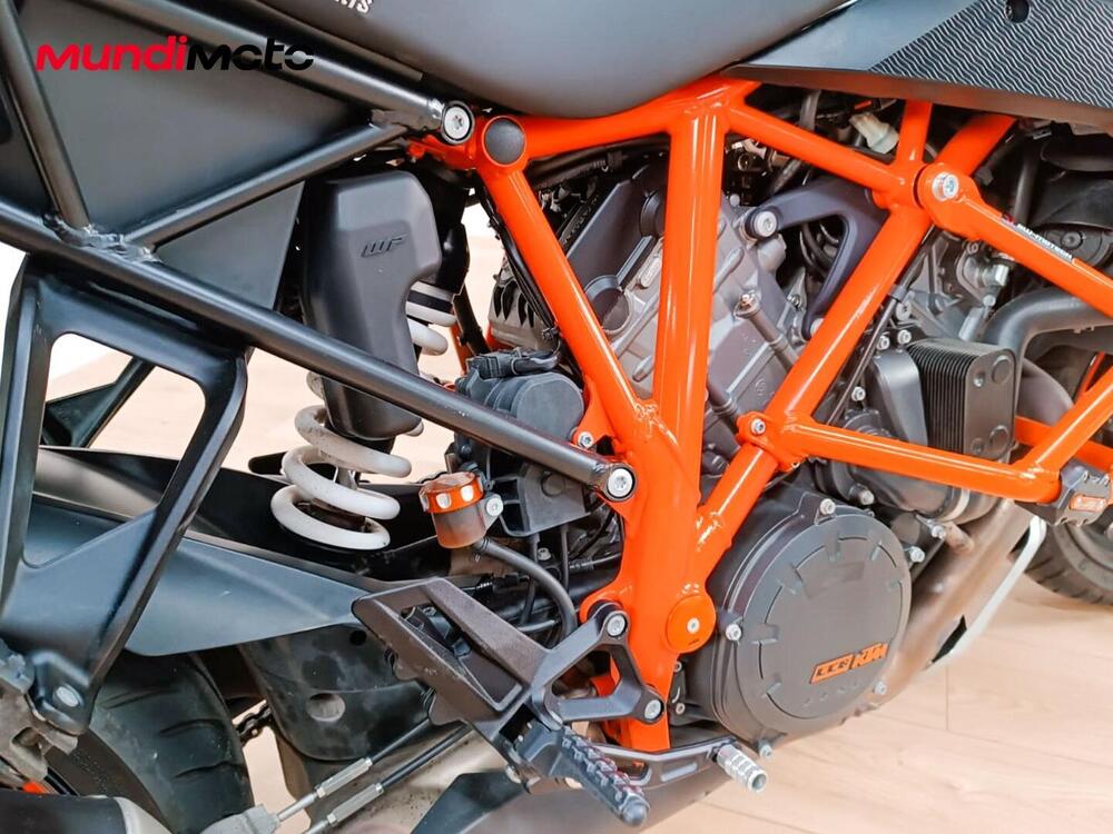 KTM 1290 Super Duke GT ABS (2016 - 18) (4)