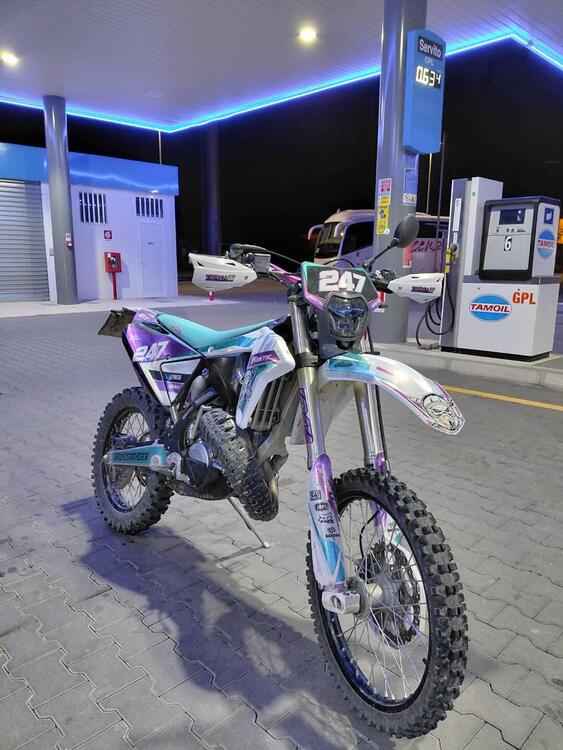 Fantic Motor XE 125 Enduro (2022) (4)