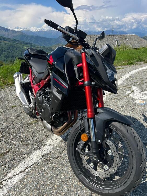 Honda CB 750 Hornet (2023 - 24) (5)