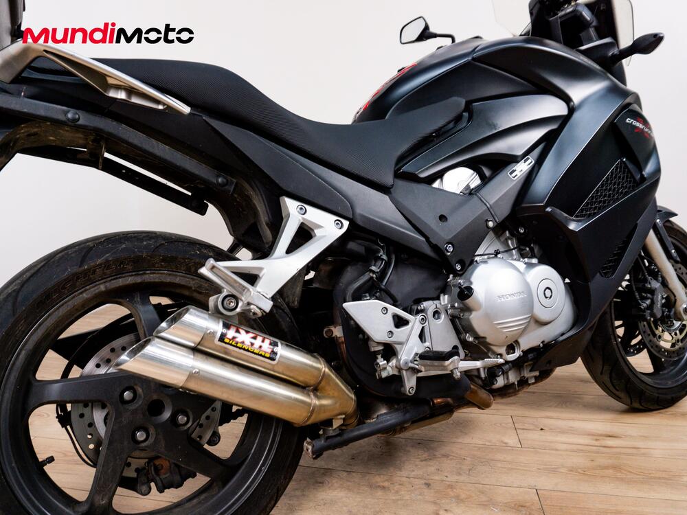 Honda VFR 800 (2002 - 05) (4)