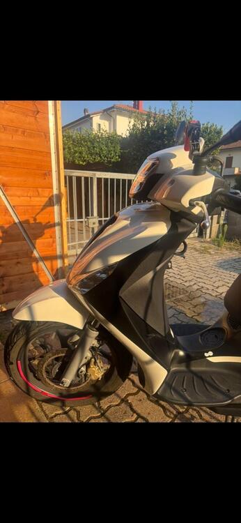 Piaggio Medley 125 S ABS (2021 - 24) (2)