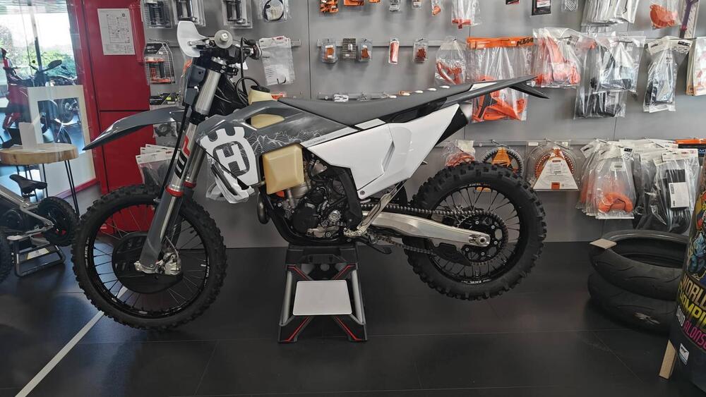 Husqvarna FE 350 Pro (2024) (3)
