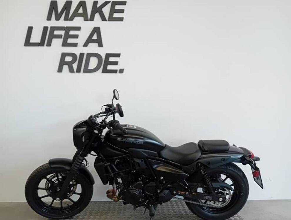 Kawasaki Eliminator 500 SE (2024 - 26) (2)