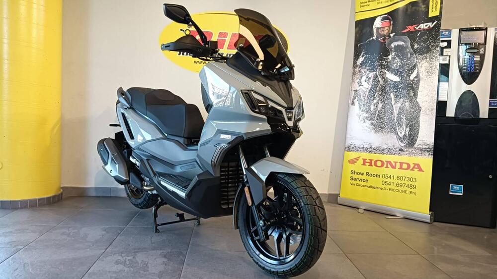 Sym ADX 300 (2024 - 25) (2)