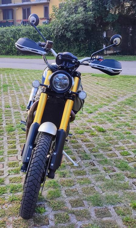 Triumph Scrambler 1200 XE (2019 - 20) (4)