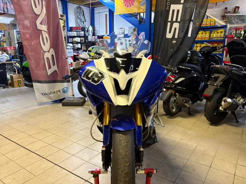 Yamaha YZF R6 (2008 - 09) (2)