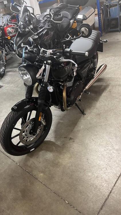 Triumph Speed Twin 900 (2023 - 24) (2)