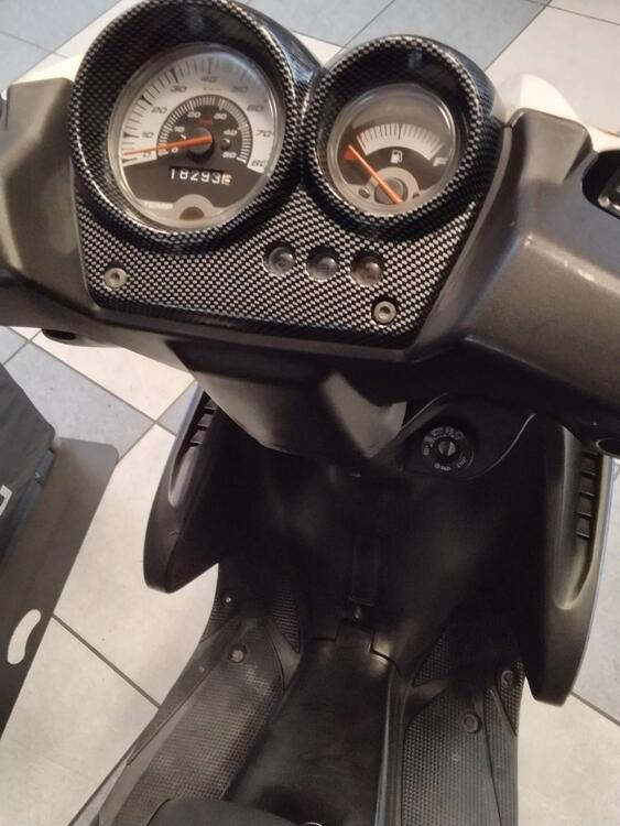 Yamaha Aerox 50 R (2007 - 18) (4)