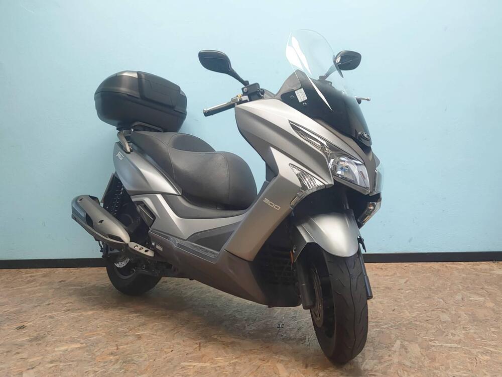 Kymco X-Town 300i ABS (2016 - 20) (2)