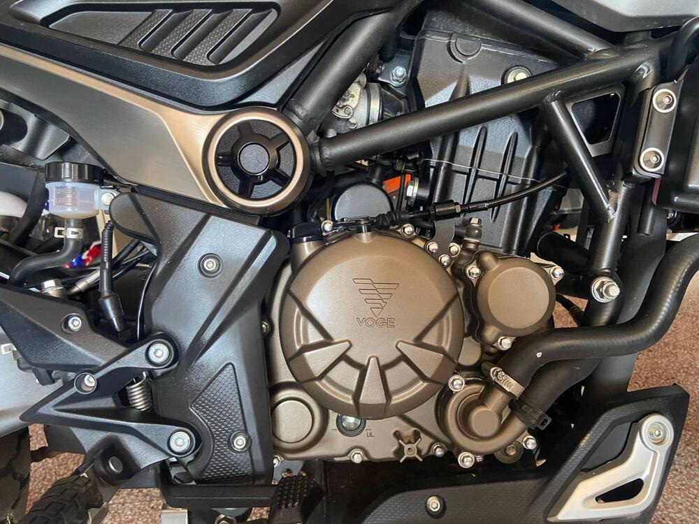 Voge Trofeo 300ACX Scrambler (2021 - 25) (3)