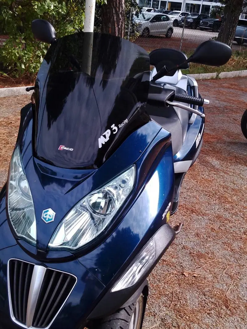 Piaggio MP3 300 (2010 - 11) (2)