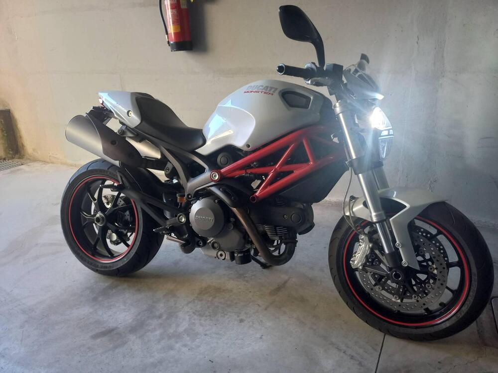 Ducati Monster 796 (2010 - 13) (2)