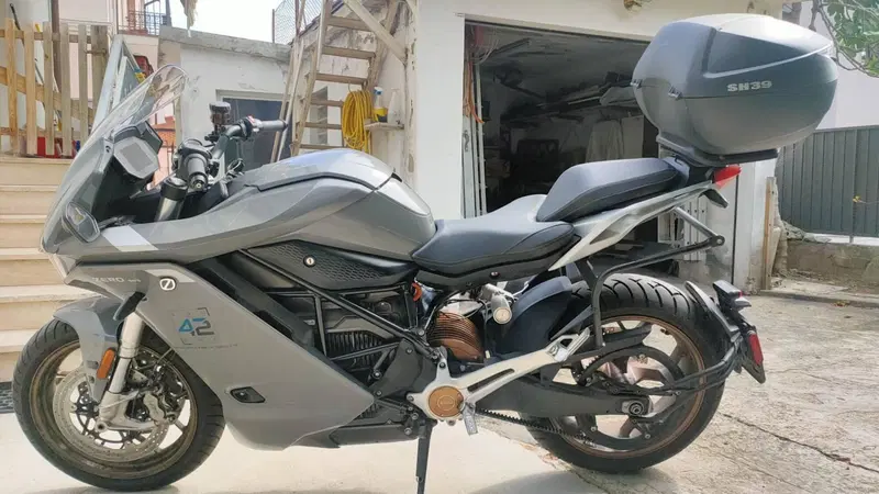 Zero SR-S (2020 - 25) (13)