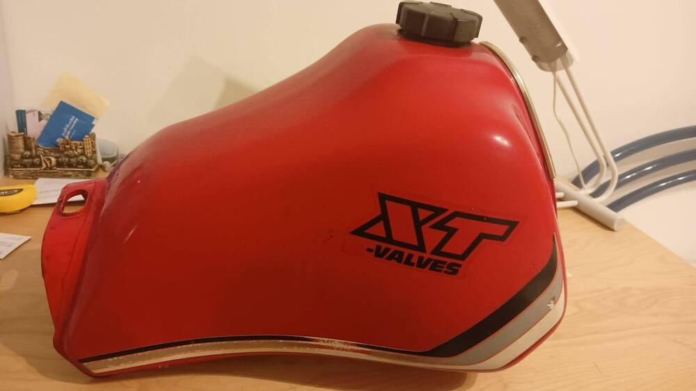 Serbatoio per Yamaha XT 550 (2)