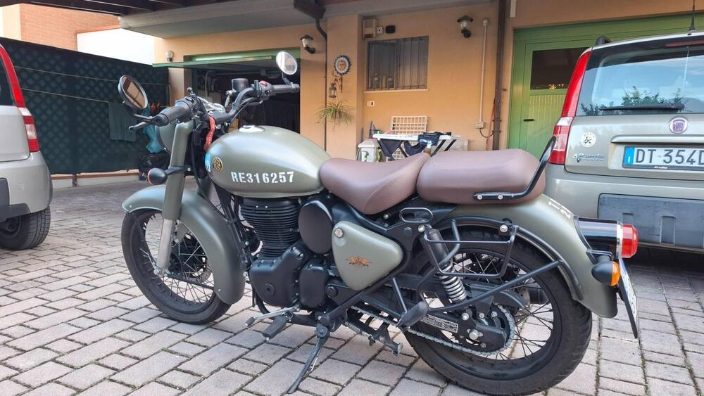 Royal Enfield Classic 350 (2021 - 25) (3)