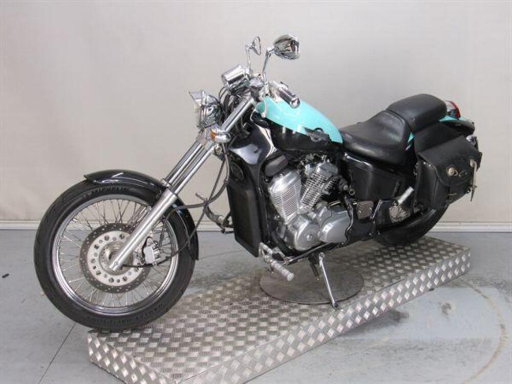 Honda VT 600 C Shadow (1989 - 98) (3)