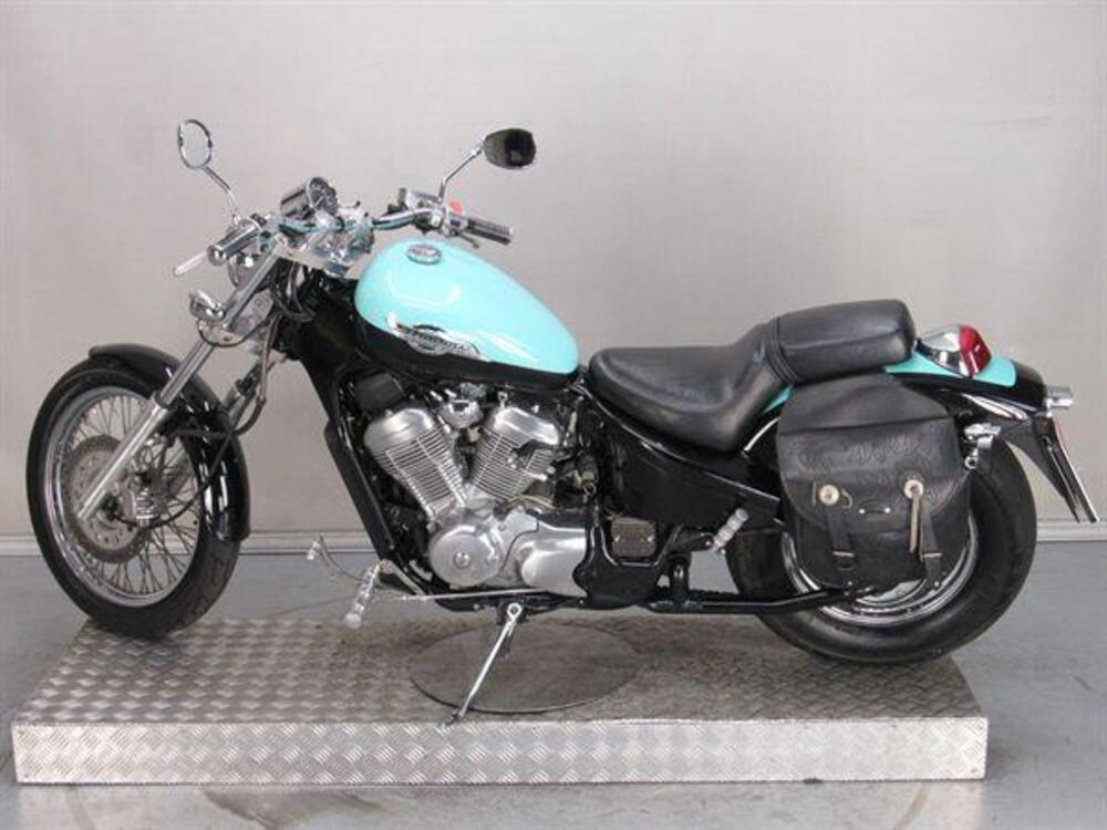 Honda VT 600 C Shadow (1989 - 98) (4)