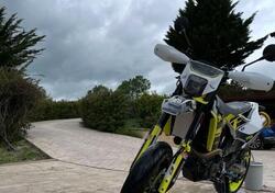 Husqvarna 701 Supermoto (2020) usata
