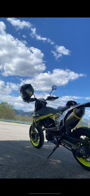 Husqvarna 701 Supermoto (2020) (3)