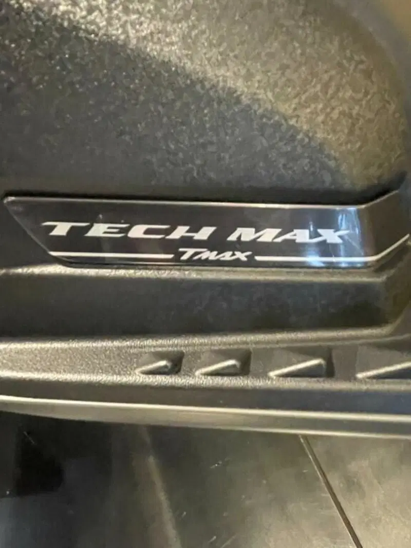 Yamaha T-Max 560 Tech Max (2021) (6)