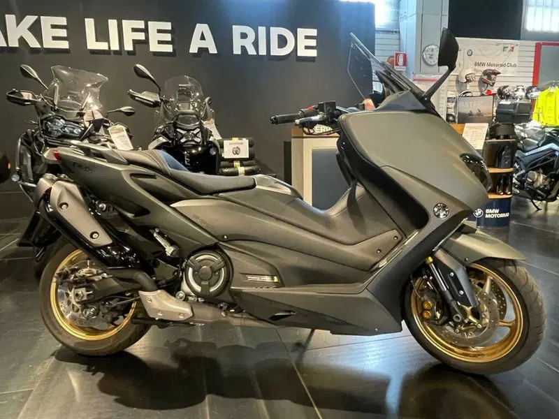Yamaha T-Max 560 Tech Max (2021)