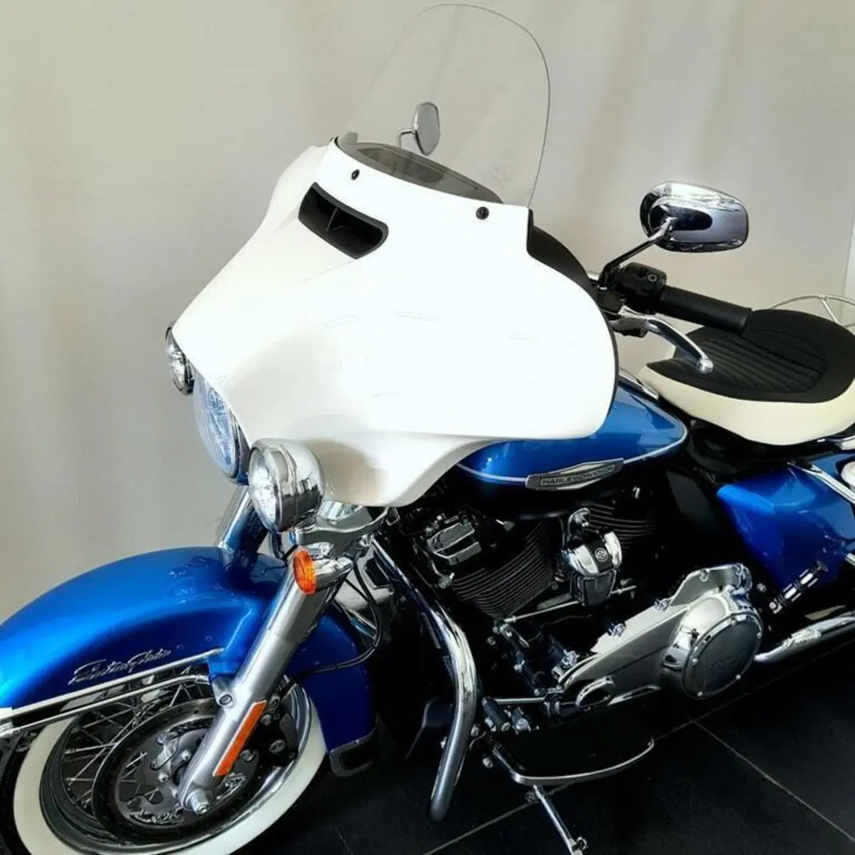 Harley-Davidson 114 Electra Glide Revival (2021 - 22) (9)