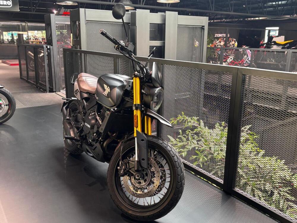 Moto Morini SEIEMMEZZO SCR (2022 - 25) (2)