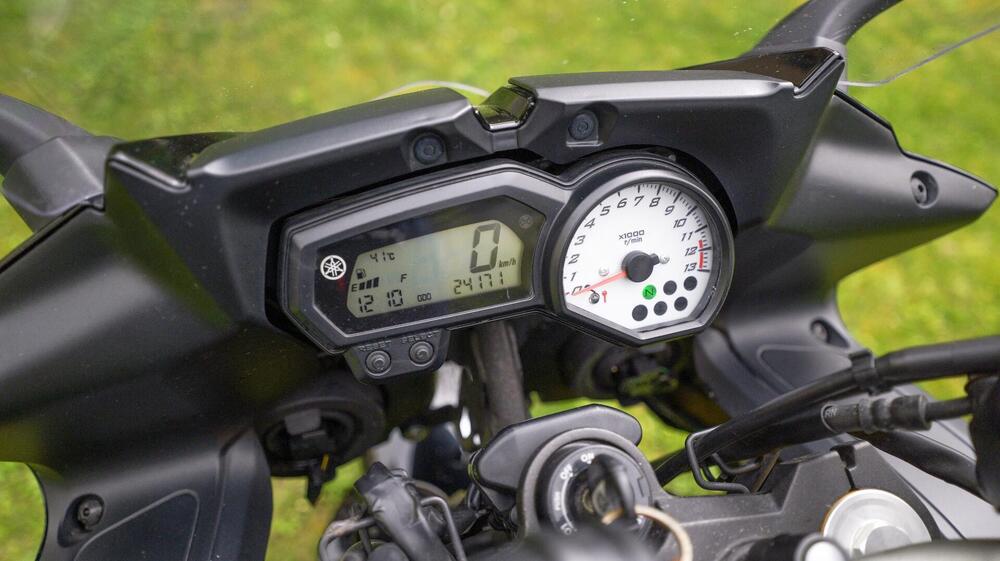 Yamaha Fazer 8 ABS (2012 - 16) (3)