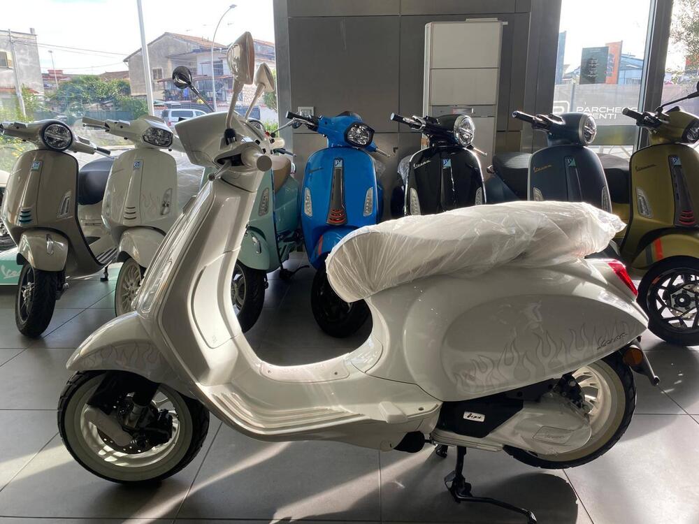 Vespa Sprint 50 Justin Bieber (2022 - 24) (2)