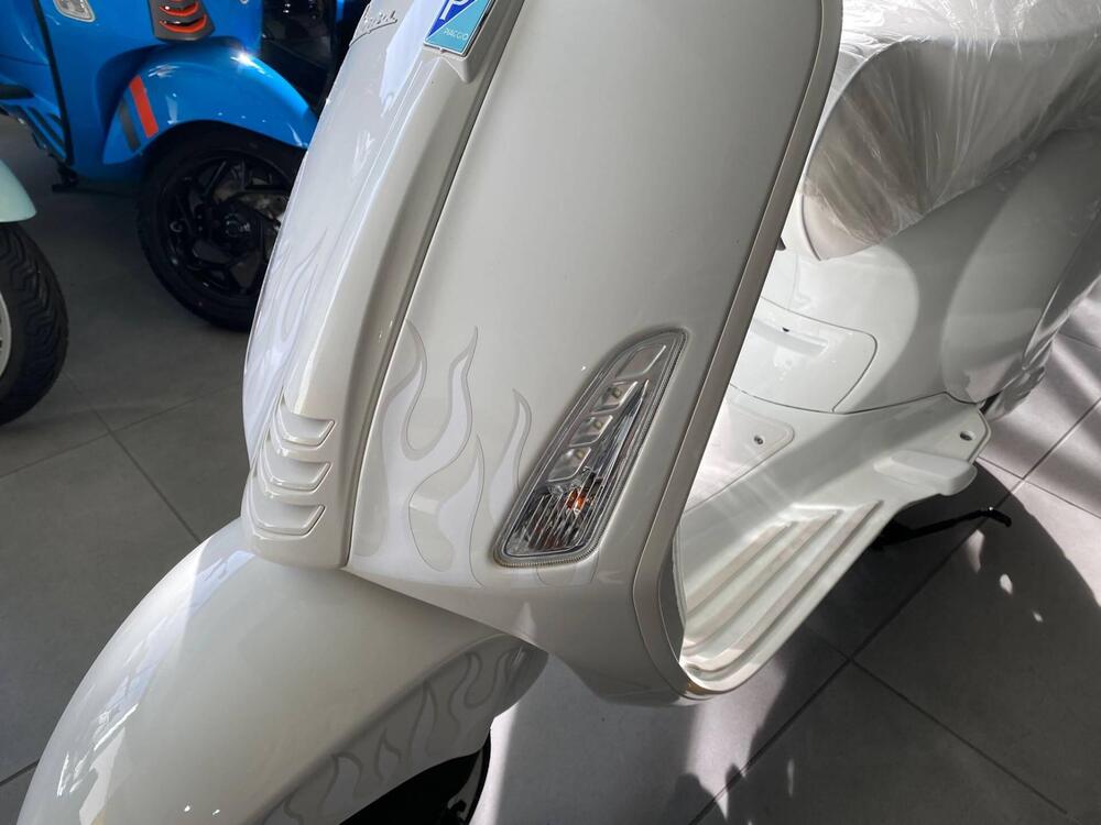 Vespa Sprint 50 Justin Bieber (2022 - 24) (5)