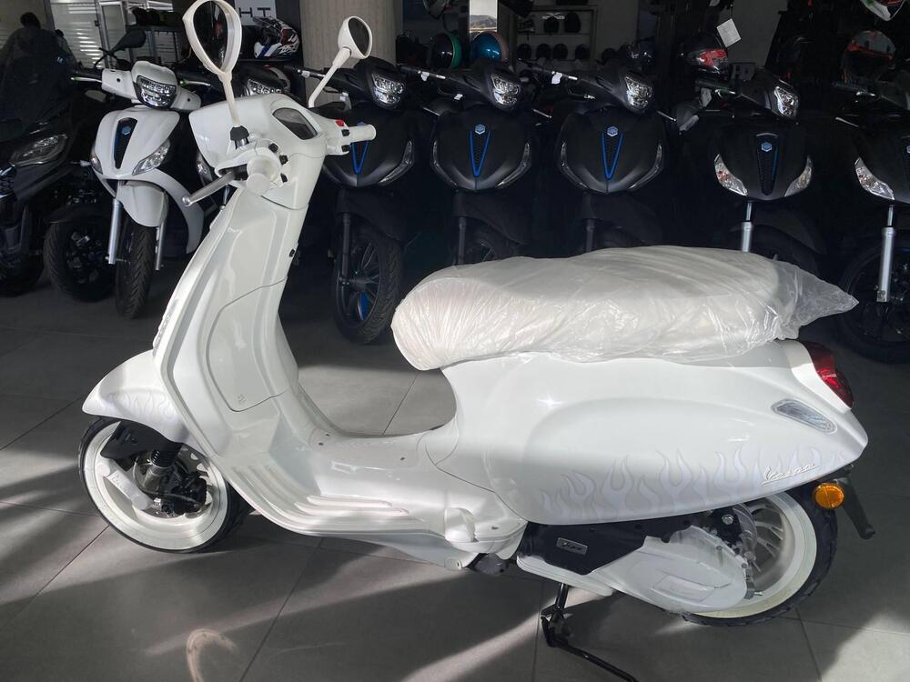 Vespa Sprint 125 Justin Bieber (2022 - 24) (2)