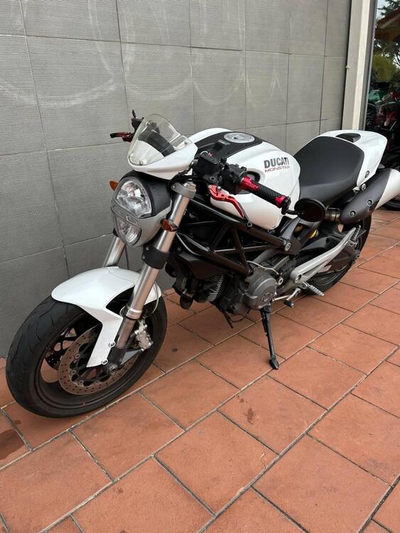 Ducati Monster 696 (2008 - 13) (3)