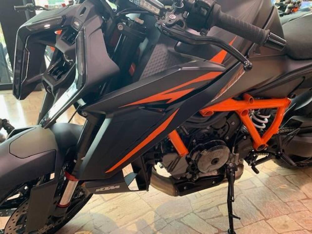 KTM 1390 Super Duke R (2024 - 26) (5)