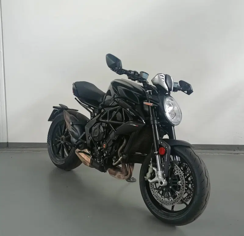 MV Agusta Dragster 800 R (2023 - 25) (3)