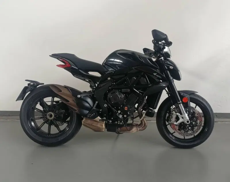 MV Agusta Dragster 800 R (2023 - 25) (4)