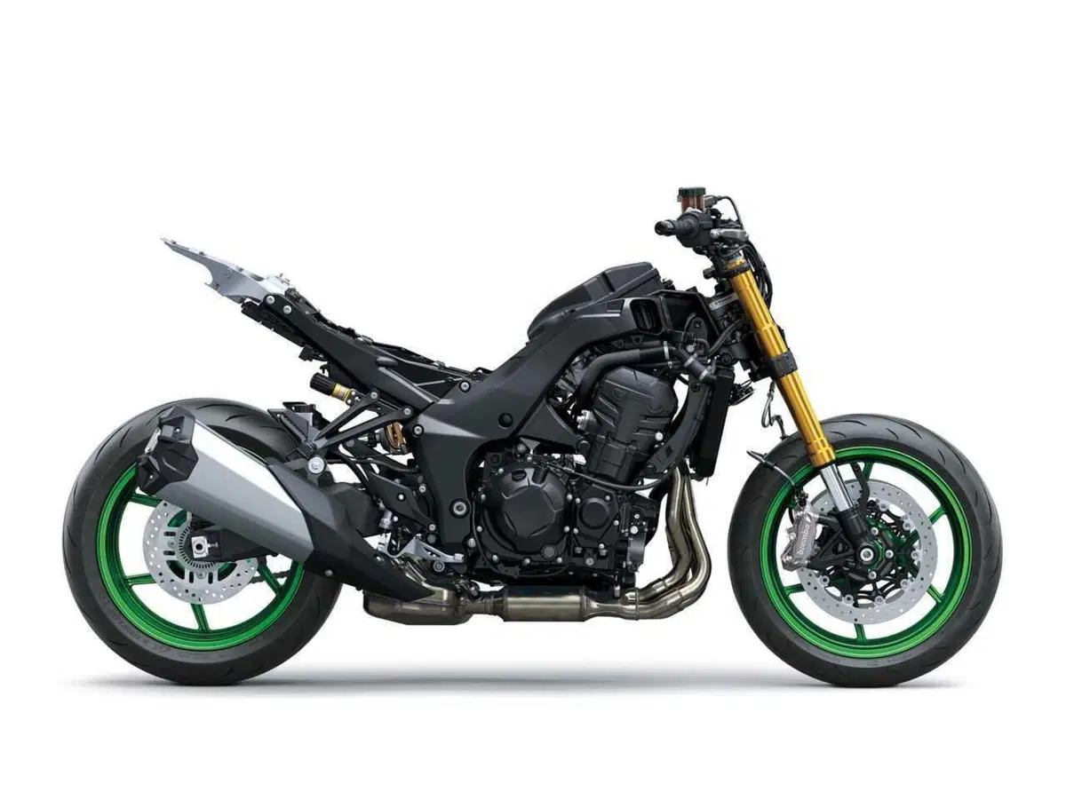 Arriva la Z1100: Kawasaki cala l'asso nella guerra delle hypernaked (2)