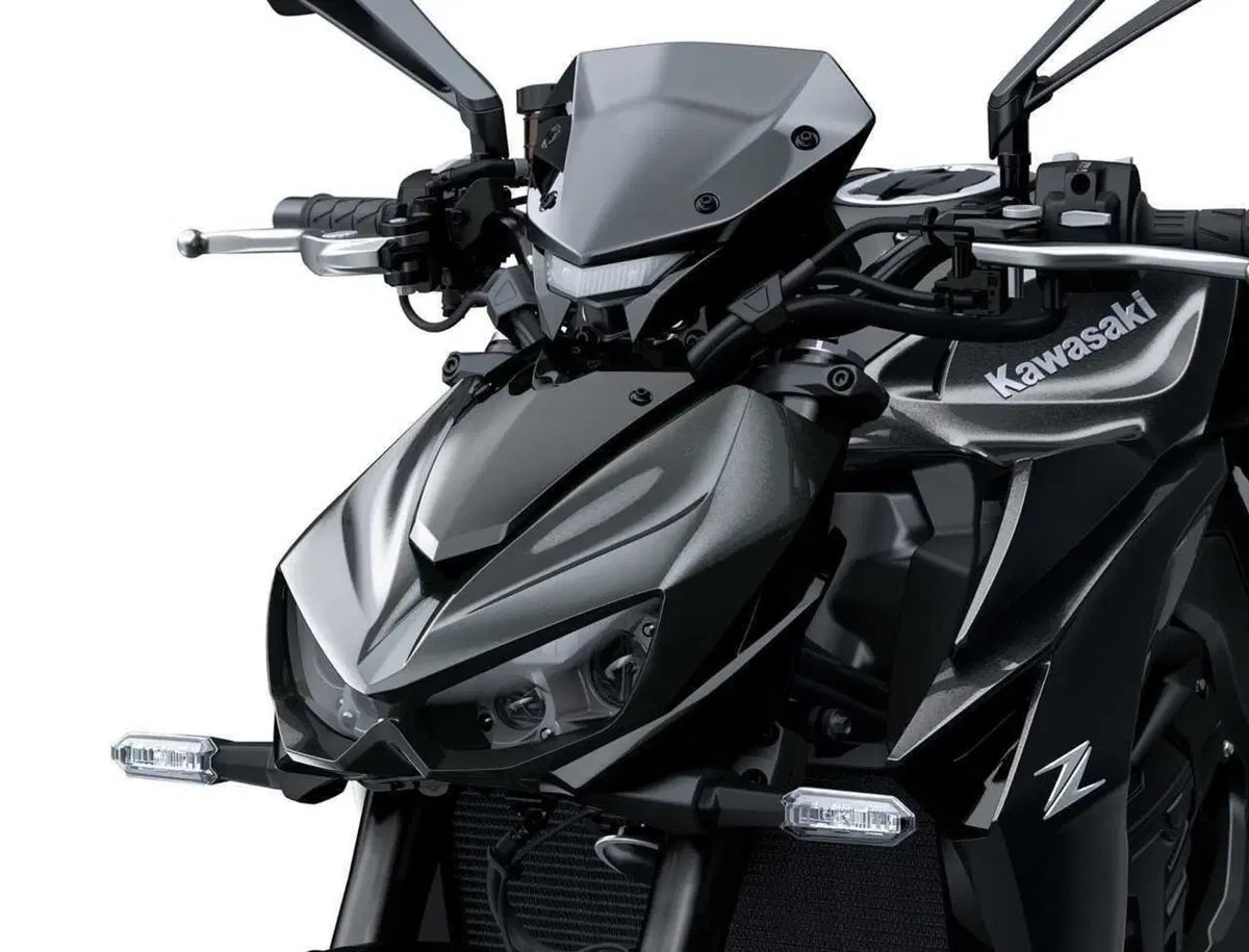 Arriva la Z1100: Kawasaki cala l'asso nella guerra delle hypernaked (20)