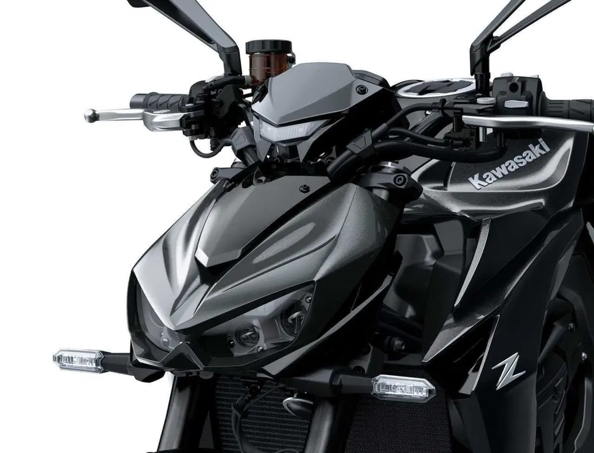 Arriva la Z1100: Kawasaki cala l'asso nella guerra delle hypernaked (28)
