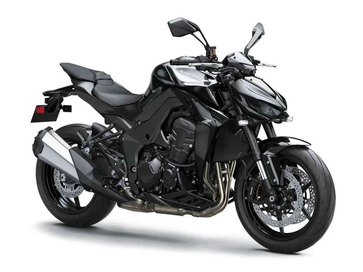 Arriva la Z1100: Kawasaki cala l'asso nella guerra delle hypernaked (31)