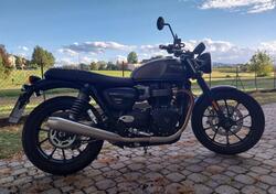 Triumph Street Twin 900 (2021 - 22) usata